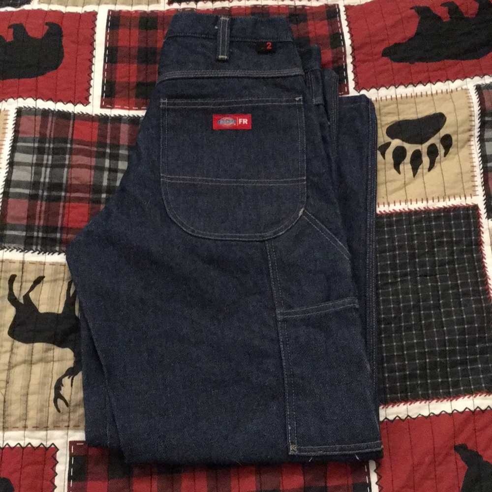NWT! FR Dickies 5-pocket relaxed carpenter jeans.